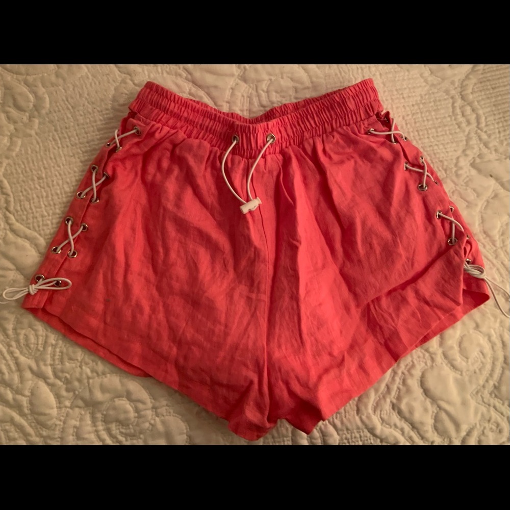 LF pink tie up side shorts